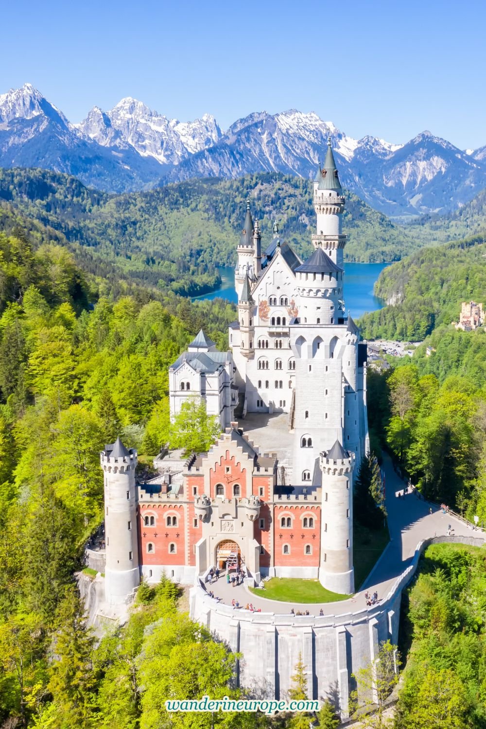 Different Ways and Options to Reach Neuschwanstein Castle 9 Different Ways and Options to Reach Neuschwanstein Castle, Pinterest Pin