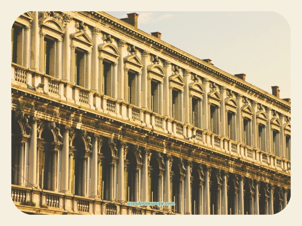 Architecture Lover's Guide: 10 Beautiful Buildings in Venice 48 Another view of the facade of Procuratie, Venice, Italy
