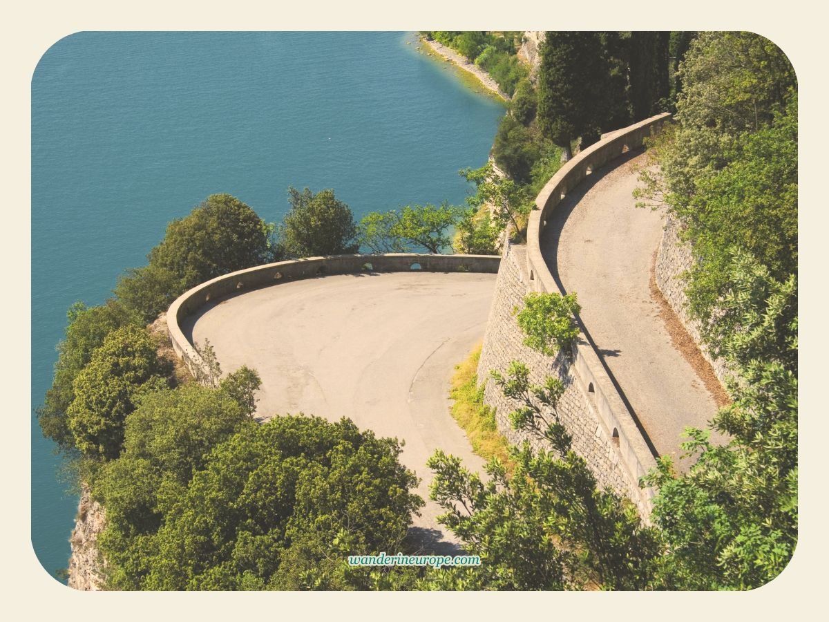 A Guide in Getting Around Lake Garda: Public Transportation 9 Breathtaking drives on the surrounding mountains in Lake Garda, Italy